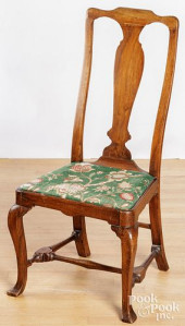 ENGLISH QUEEN ANNE SLIPPER FOO