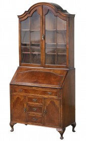 ENGLISH QUEEN ANNE STYLE WALNU