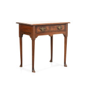 ENGLISH QUEEN ANNE WALNUT TABL