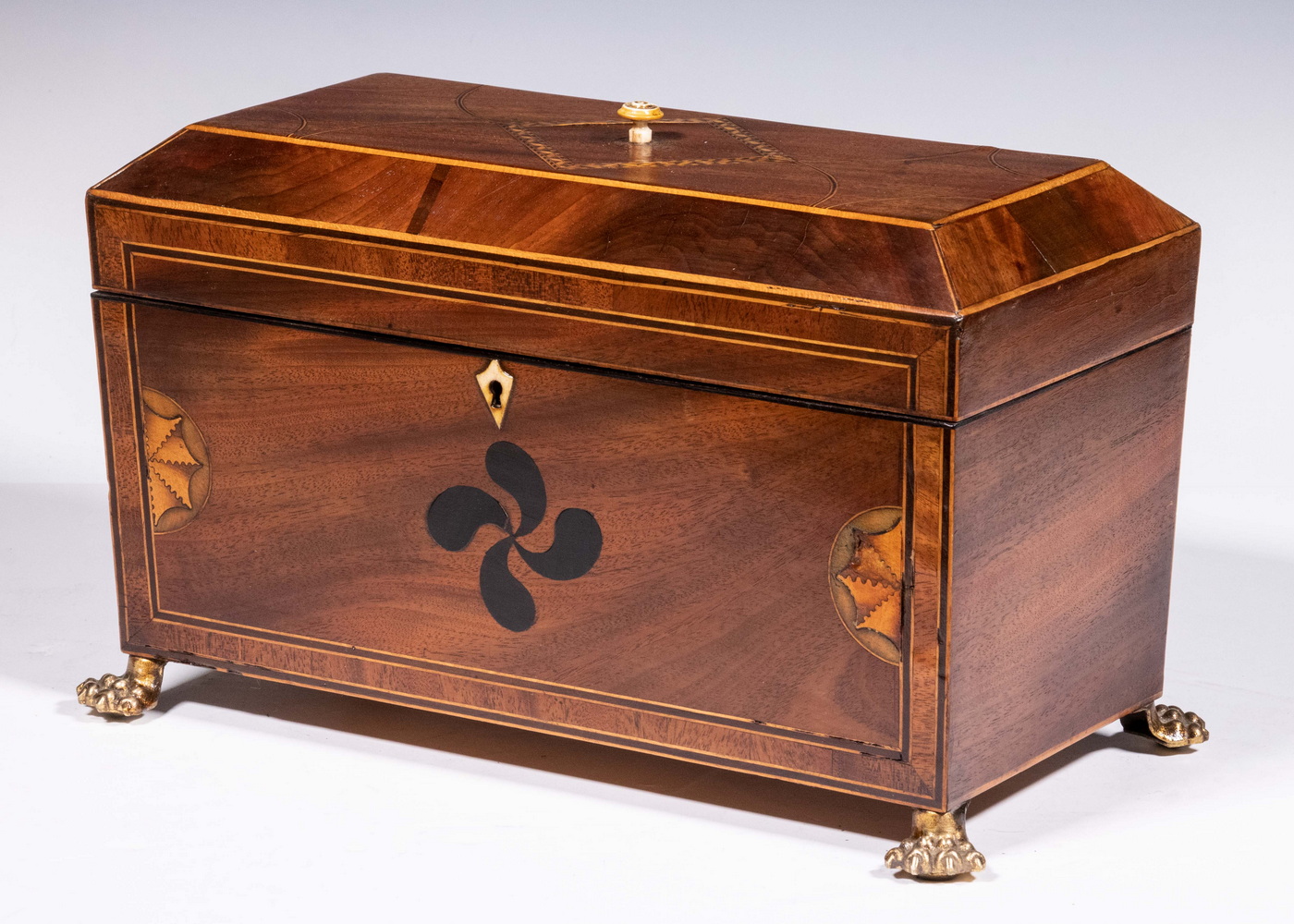 ENGLISH SARCOPHAGUS FORM TEA