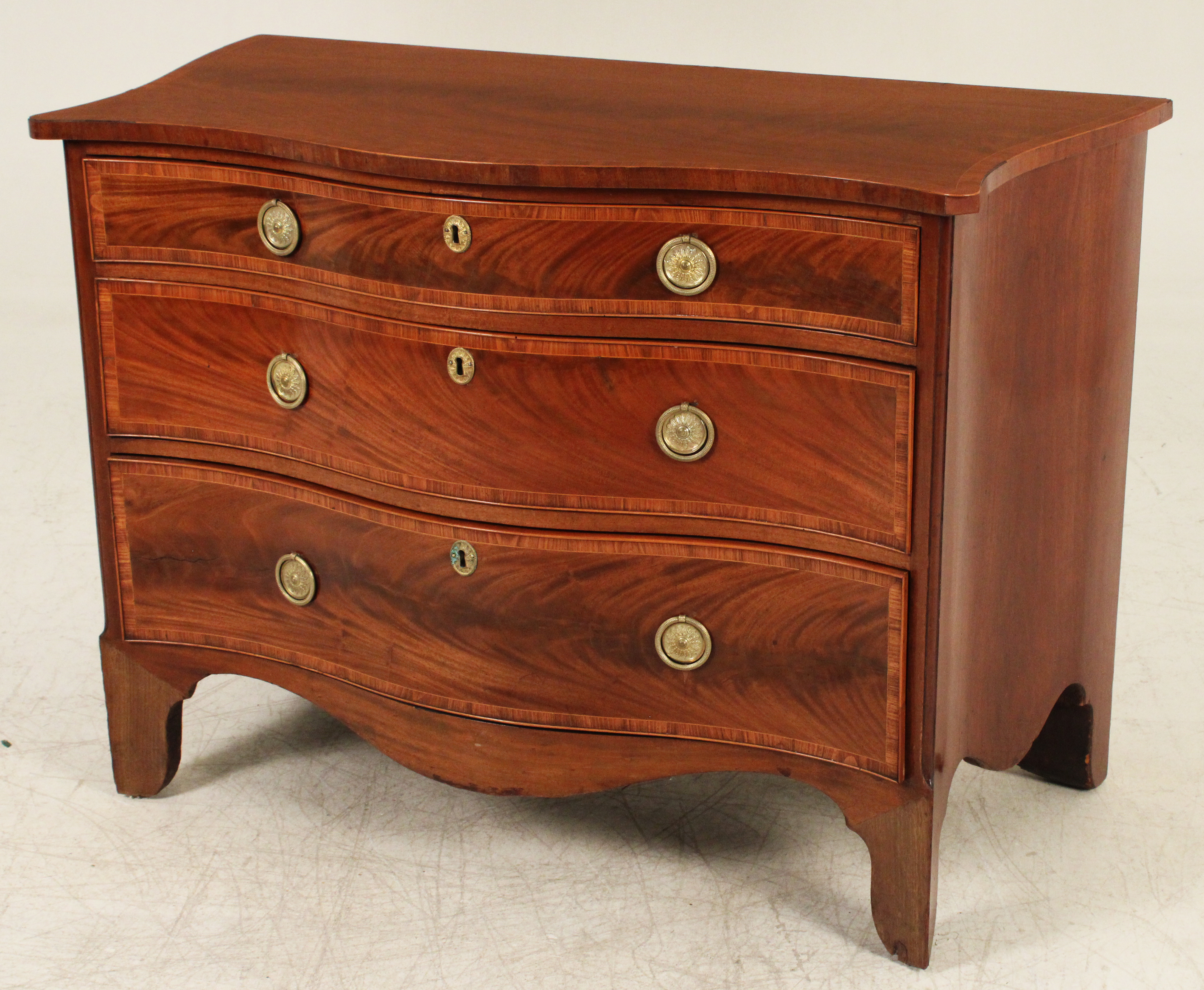 ENGLISH SHERATON CHEST OF DRAWERS