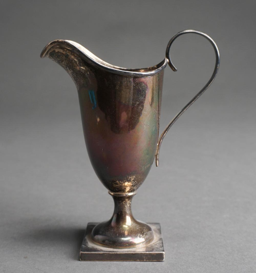 ENGLISH SILVER CREAMEREnglish