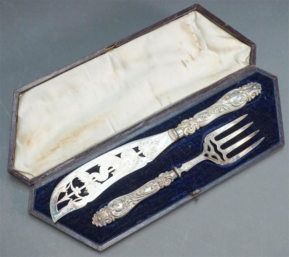 ENGLISH SILVER PLATE TWO-PIECE FISH