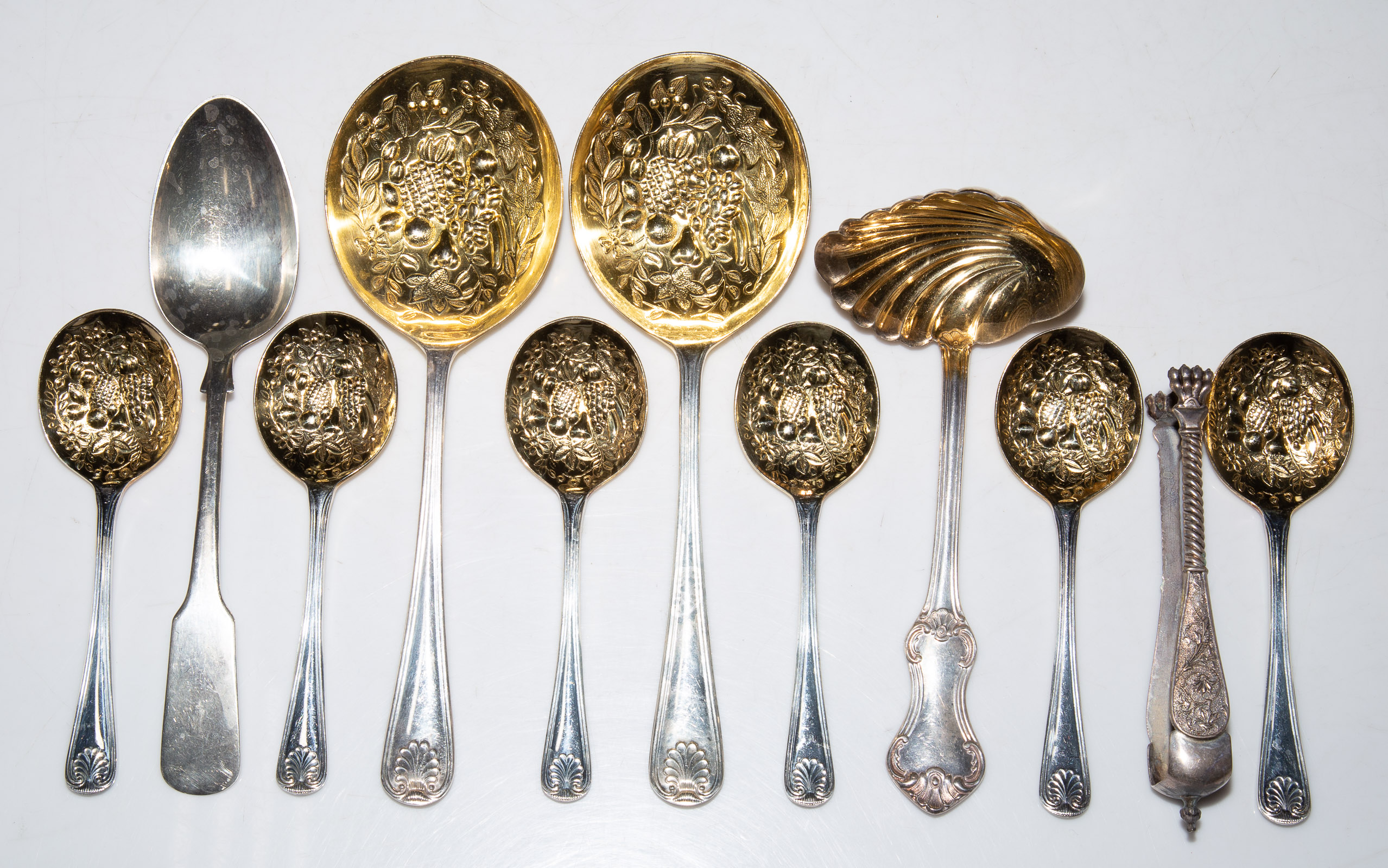 ENGLISH SILVER PLATED BERRY