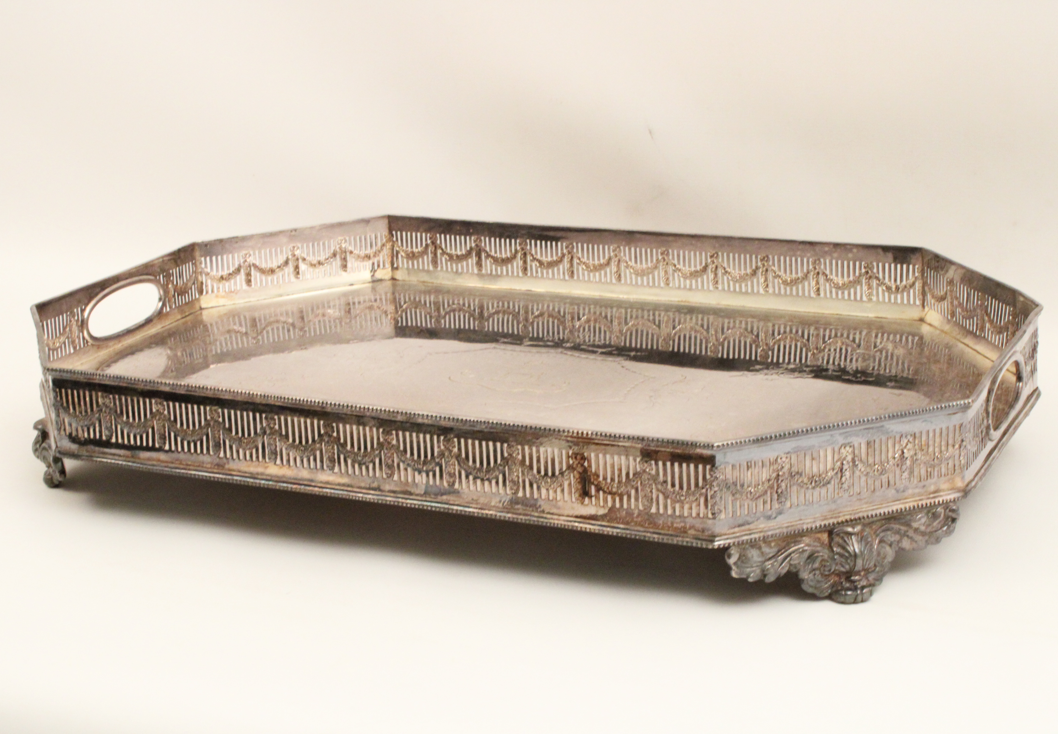 ENGLISH SILVER PLATED SERVING
