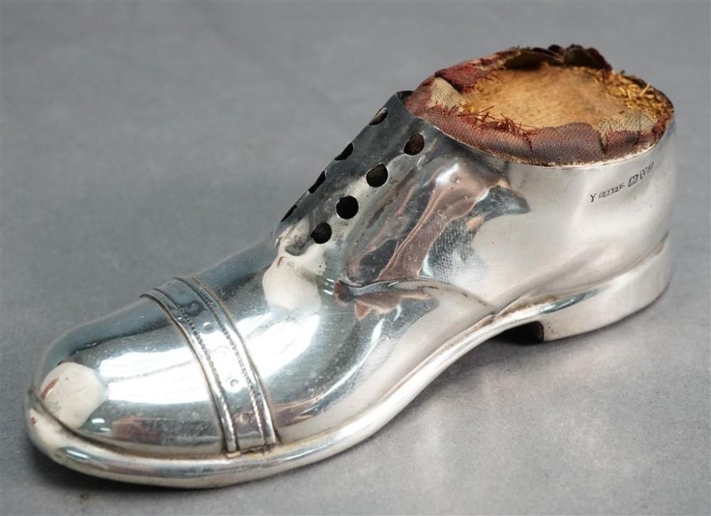 ENGLISH SILVER SHOE FORM PIN