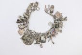 ENGLISH SILVER TRAVEL CHARM BR
