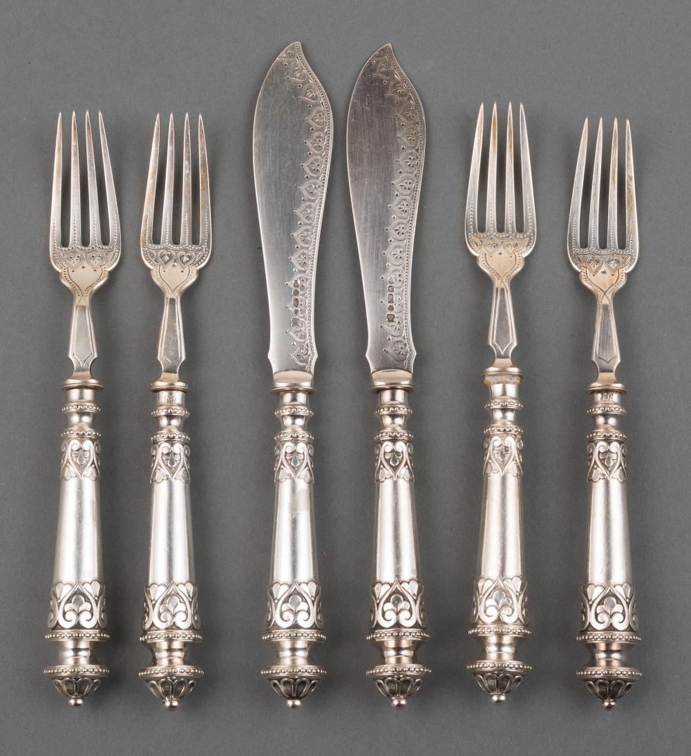 ENGLISH SILVERPLATE FISH SET FOR