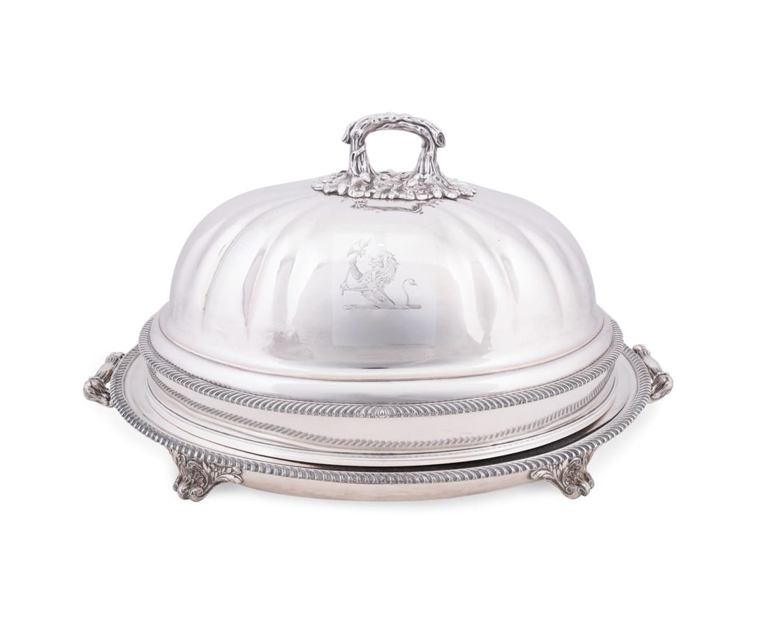 ENGLISH SILVERPLATED ENTREE DOME