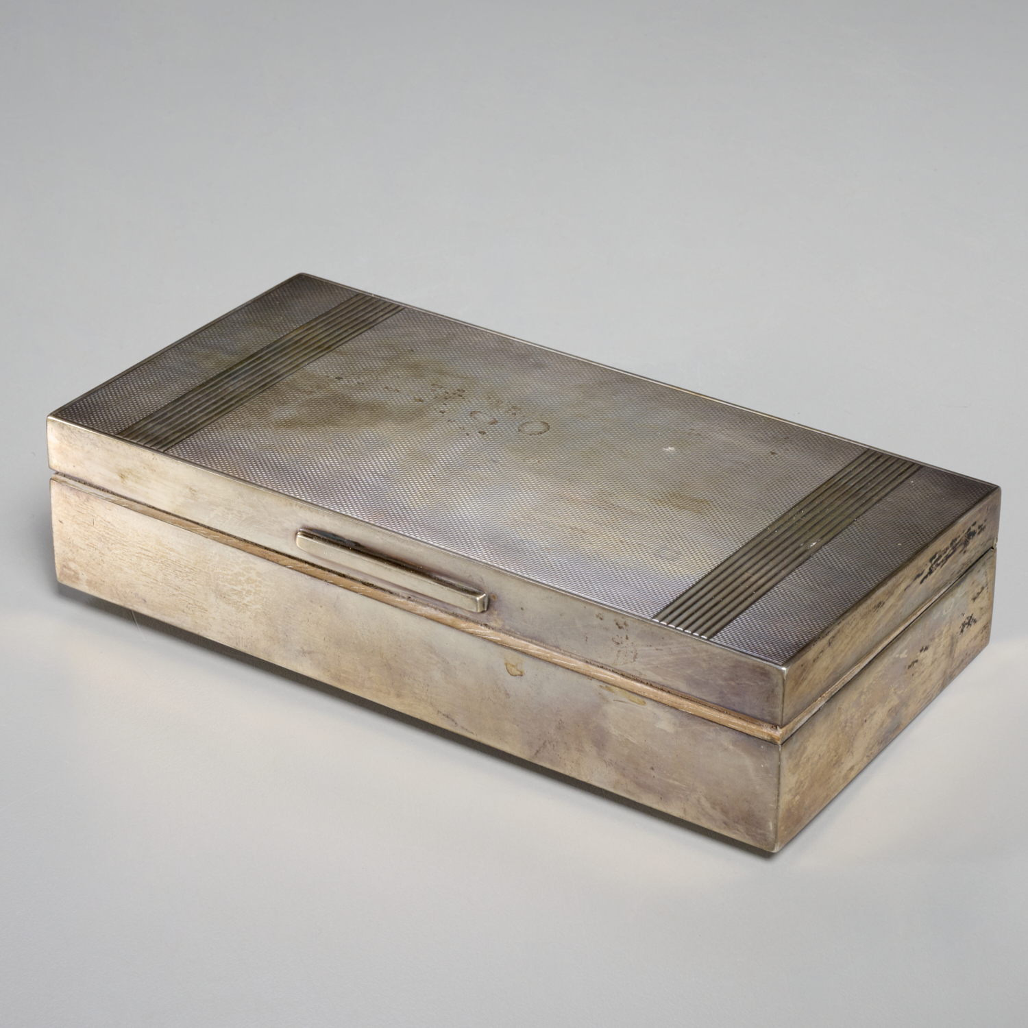 ENGLISH STERLING CIGARETTE BOX c.