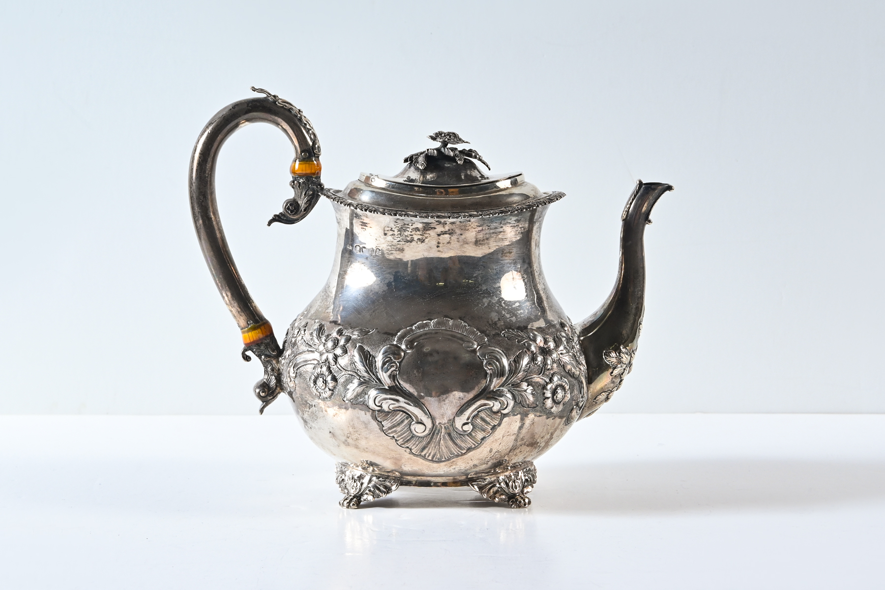 ENGLISH STERLING SILVER COFFEE POT: