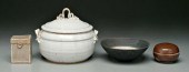 English studio pottery: lidded