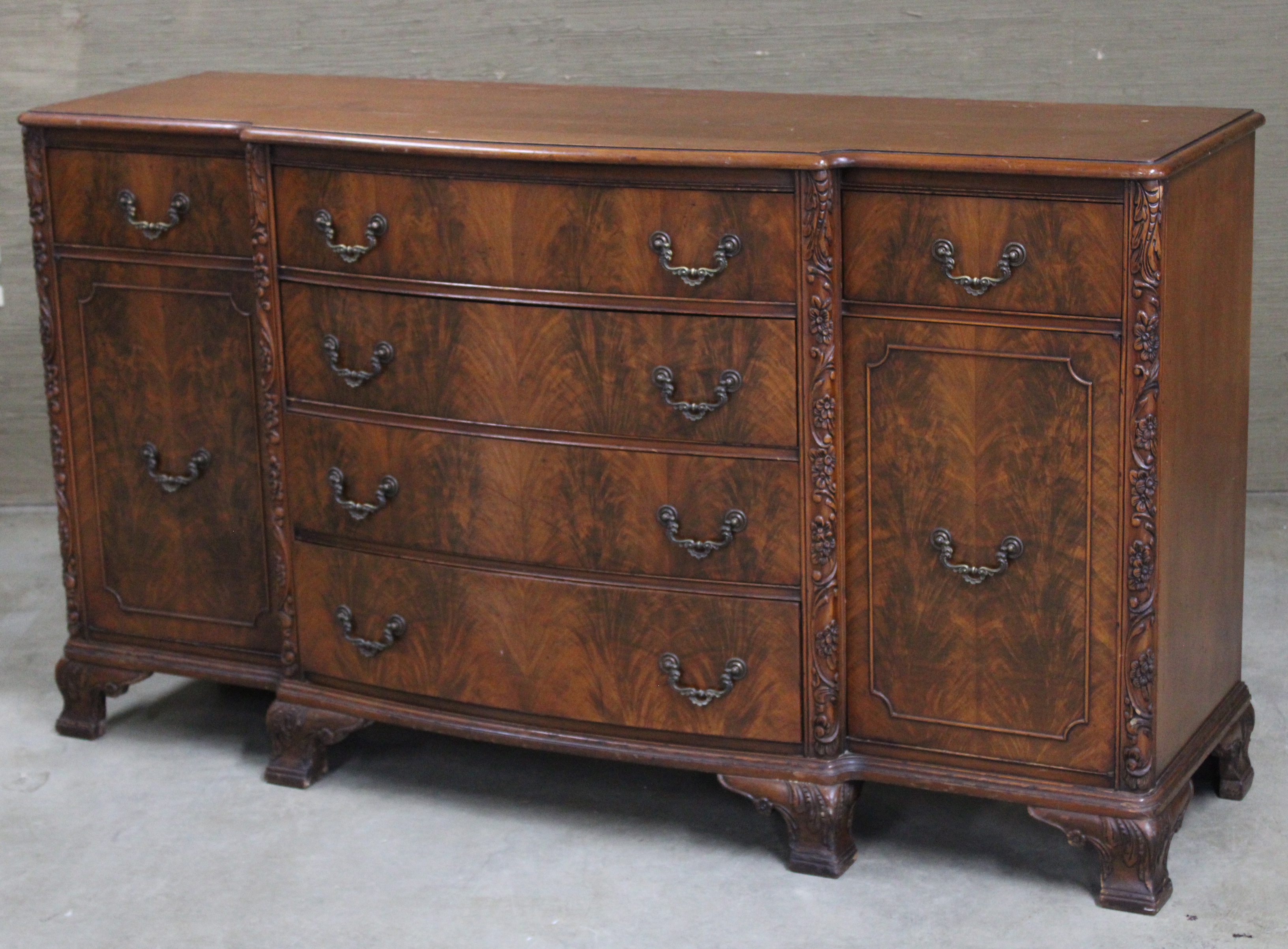 ENGLISH STYLE FLAME MAHOGANY BUFFET