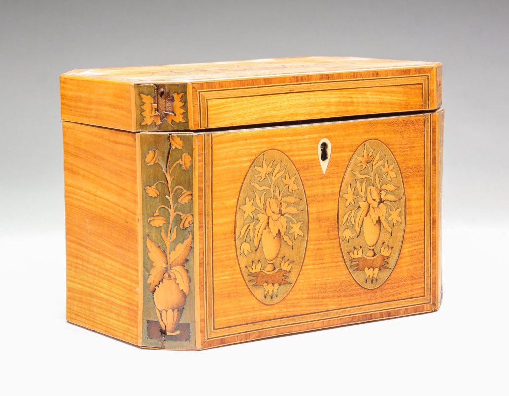 ENGLISH TEA CADDY. First half