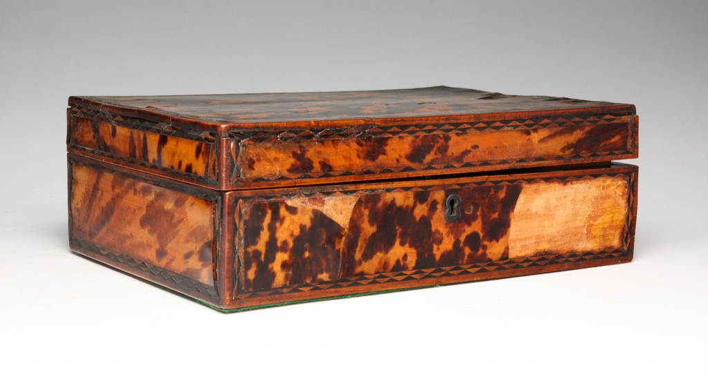 ENGLISH TORTOISE SHELL SEWING
