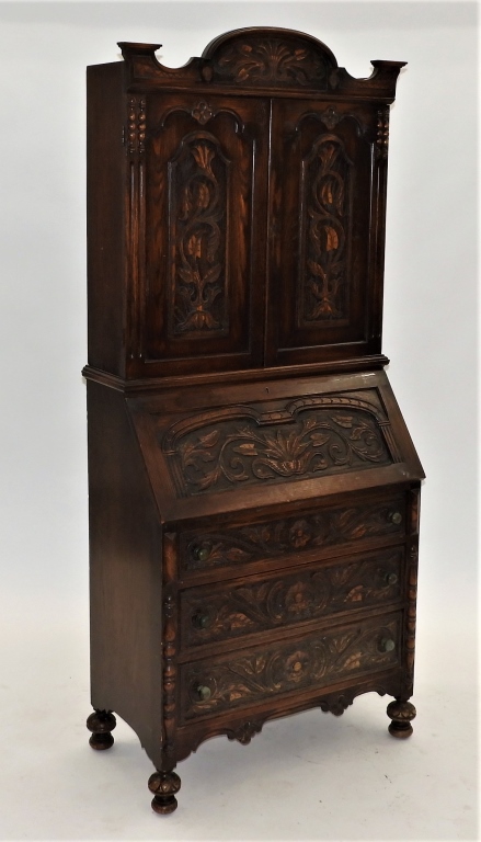 ENGLISH TUDOR STYLE CARVED OAK