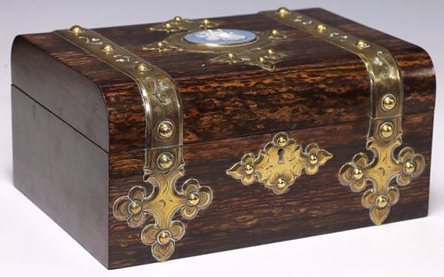 ENGLISH VICTORIAN BRASS-BOUND