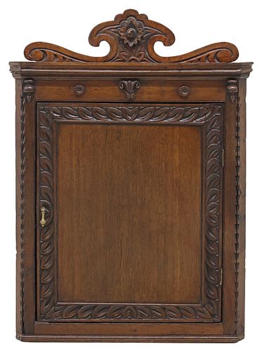 ENGLISH VICTORIAN CARVED OAK CORNER