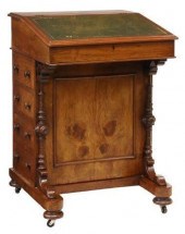 ENGLISH VICTORIAN WALNUT DAVEN