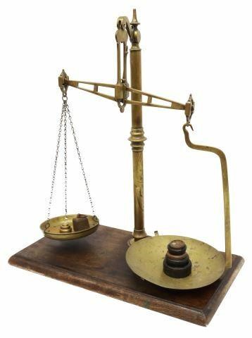 ENGLISH W & T AVERY BRASS BALANCE