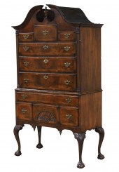 ENGLISH WALNUT HIGHBOY Decorat