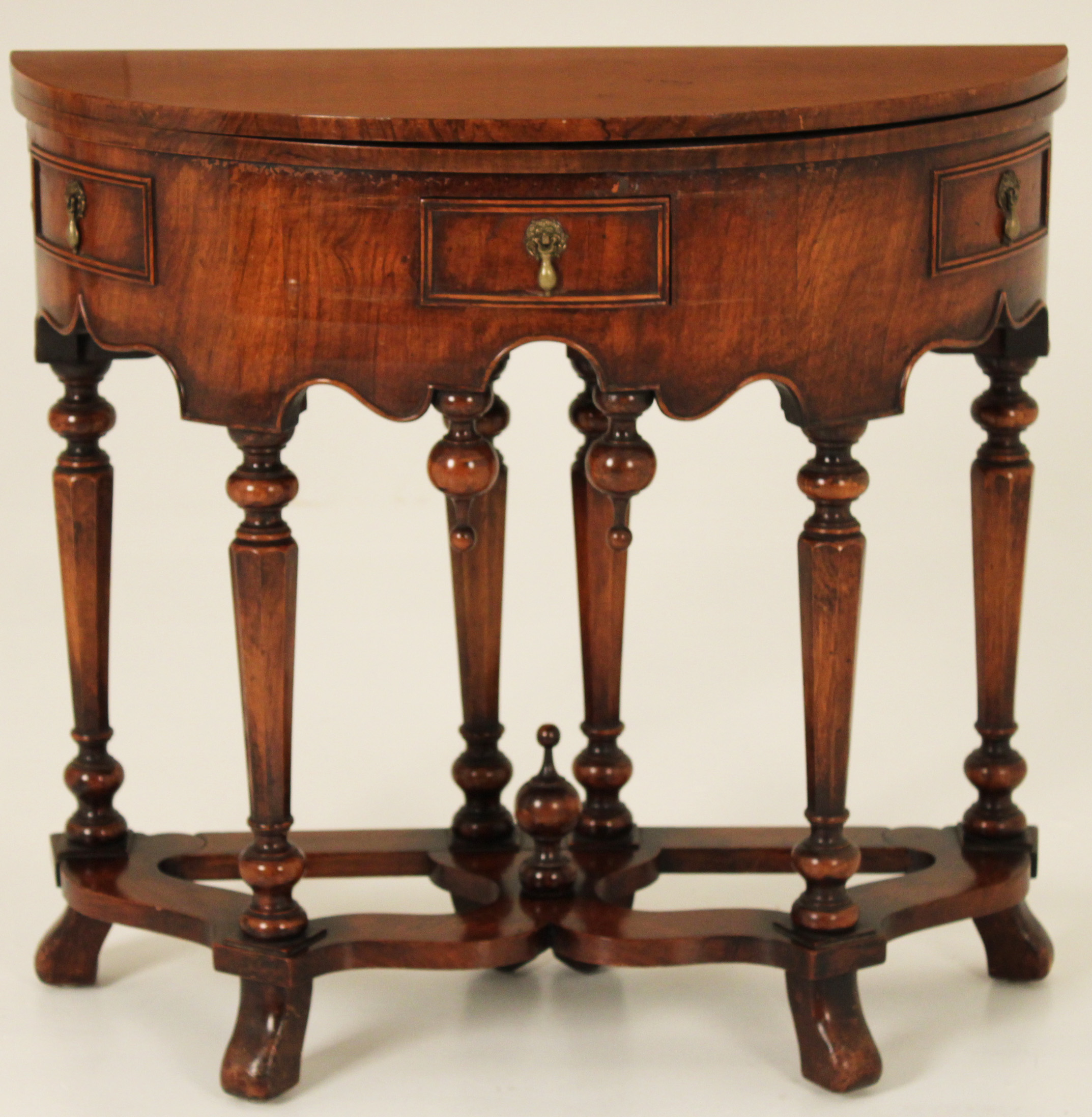 ENGLISH WILLIAM AND MARY STYLE BURL