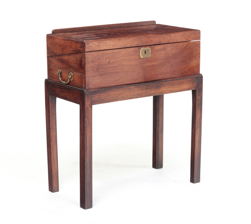 ENGLISH WRITING DESK. First half