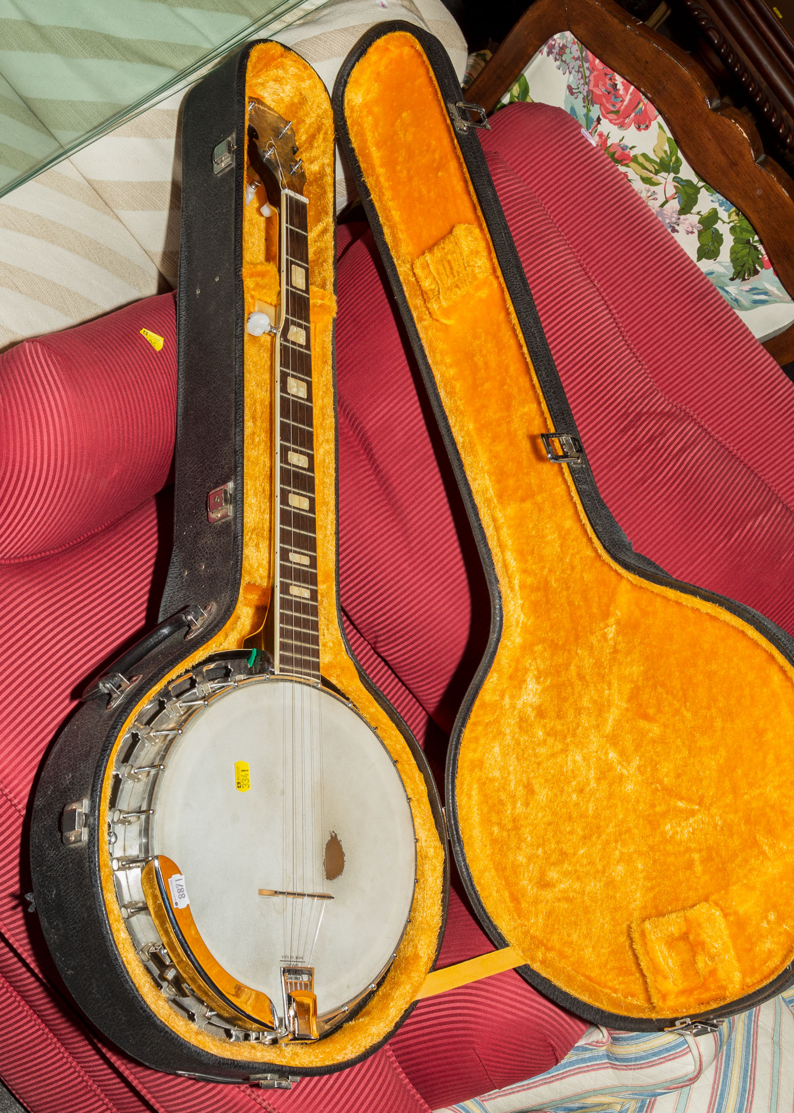 EPIPHONE BANJO IN CASE 3rd