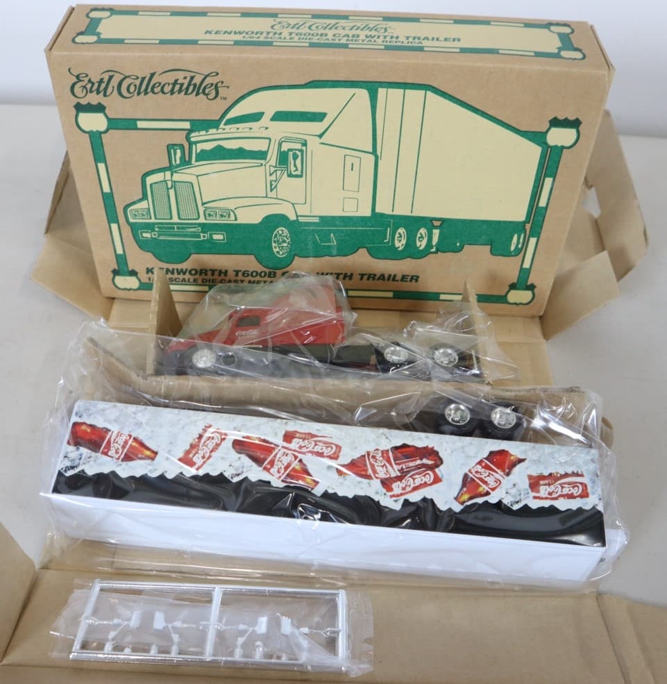 ERTL COCA COLA KENWORTH T600B CAB