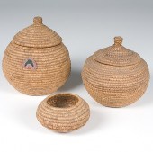 Eskimo Basket's lot of 3 inclu