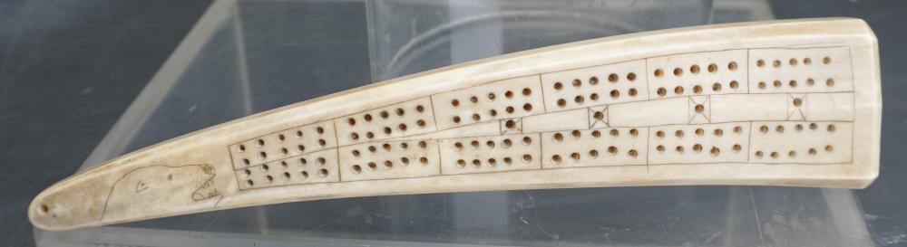 ESKIMO SCRIMSHAW CARVED CRIBBAGE