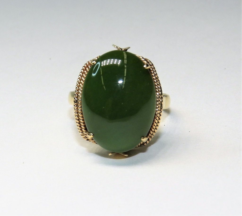ESTATE 14K GOLD LADY'S CABOCHON