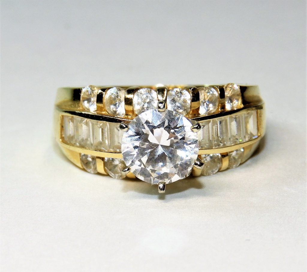 ESTATE 14K GOLD LADY'S FANCY