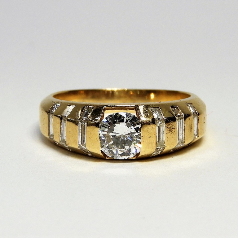 ESTATE 14K YELLOW GOLD DIAMOND RING