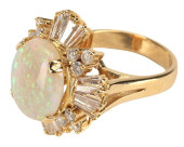 ESTATE 14KT GOLD CRYSTAL OPAL