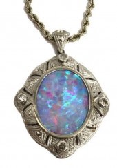 ESTATE 18K GOLD BLACK OPAL DOU