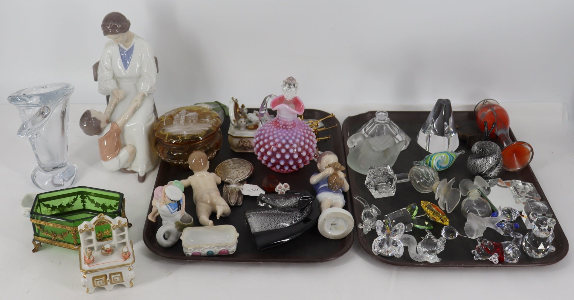 ESTATE GROUPING OF GLASS,