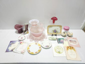 ESTATE LOT: FENTON GLASS PUNCH