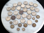 ESTATE LOT OF SILVER HALVES, Q