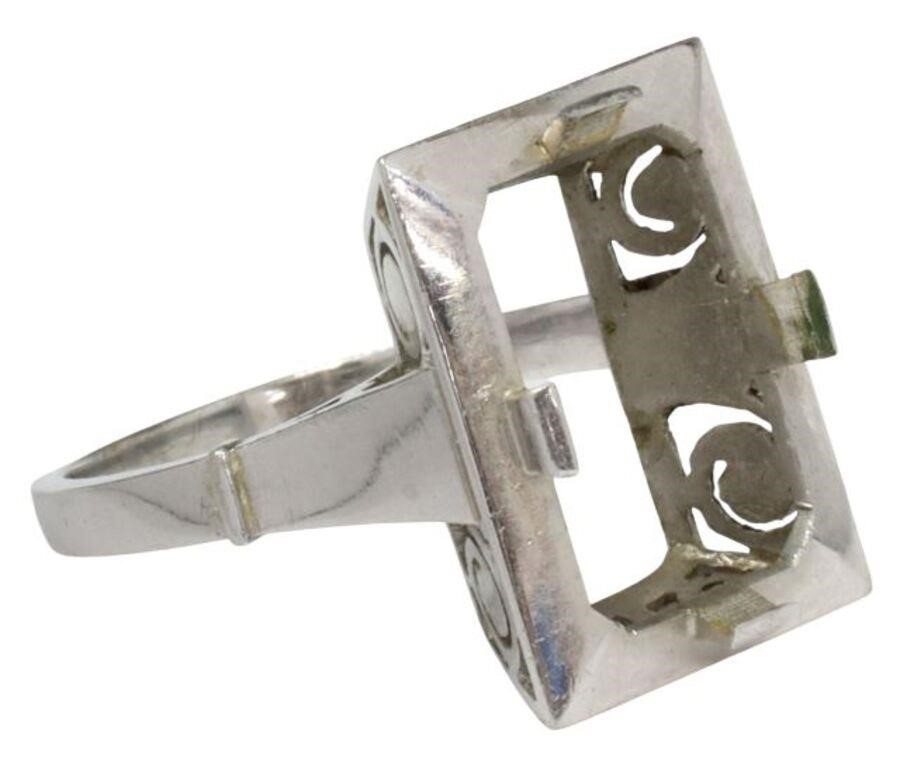 ESTATE PLATINUM RING