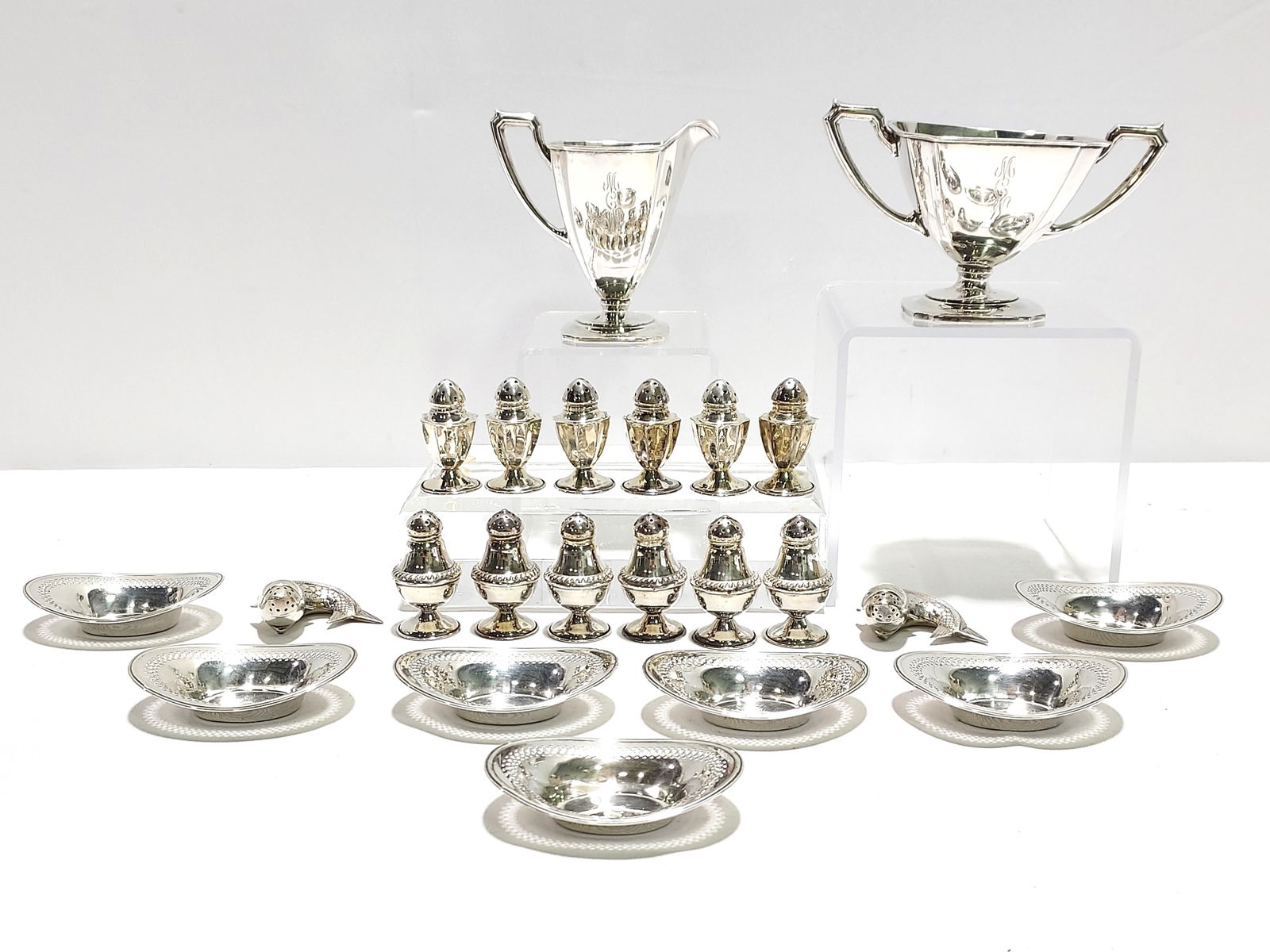 ESTATE STERLING SILVER: SHAKERS
