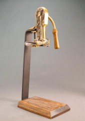 ESTATE VINTNER BRASS BOTTLE CO