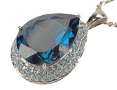 ESTATE WHITE GOLD LONDON BLUE