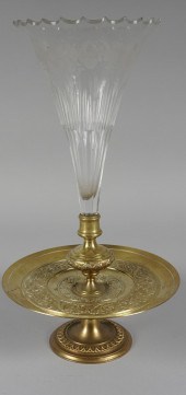 ETCHED GLASS FLOWER VASE ON BR