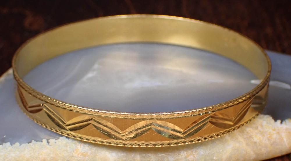 ETCHED SAUDI ARABIAN GOLD
