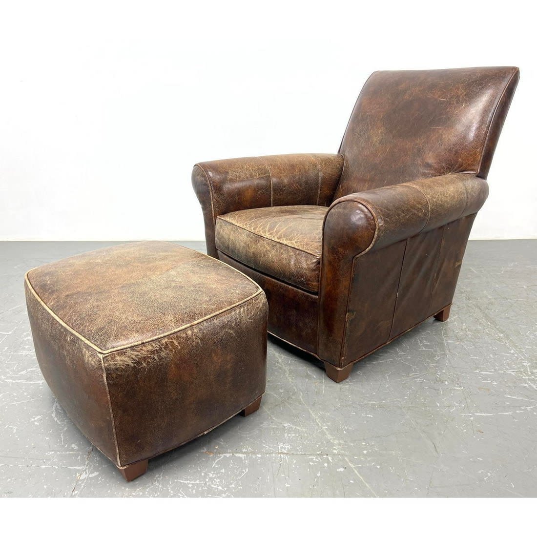 ETHAN ALLEN Leather Club Lounge