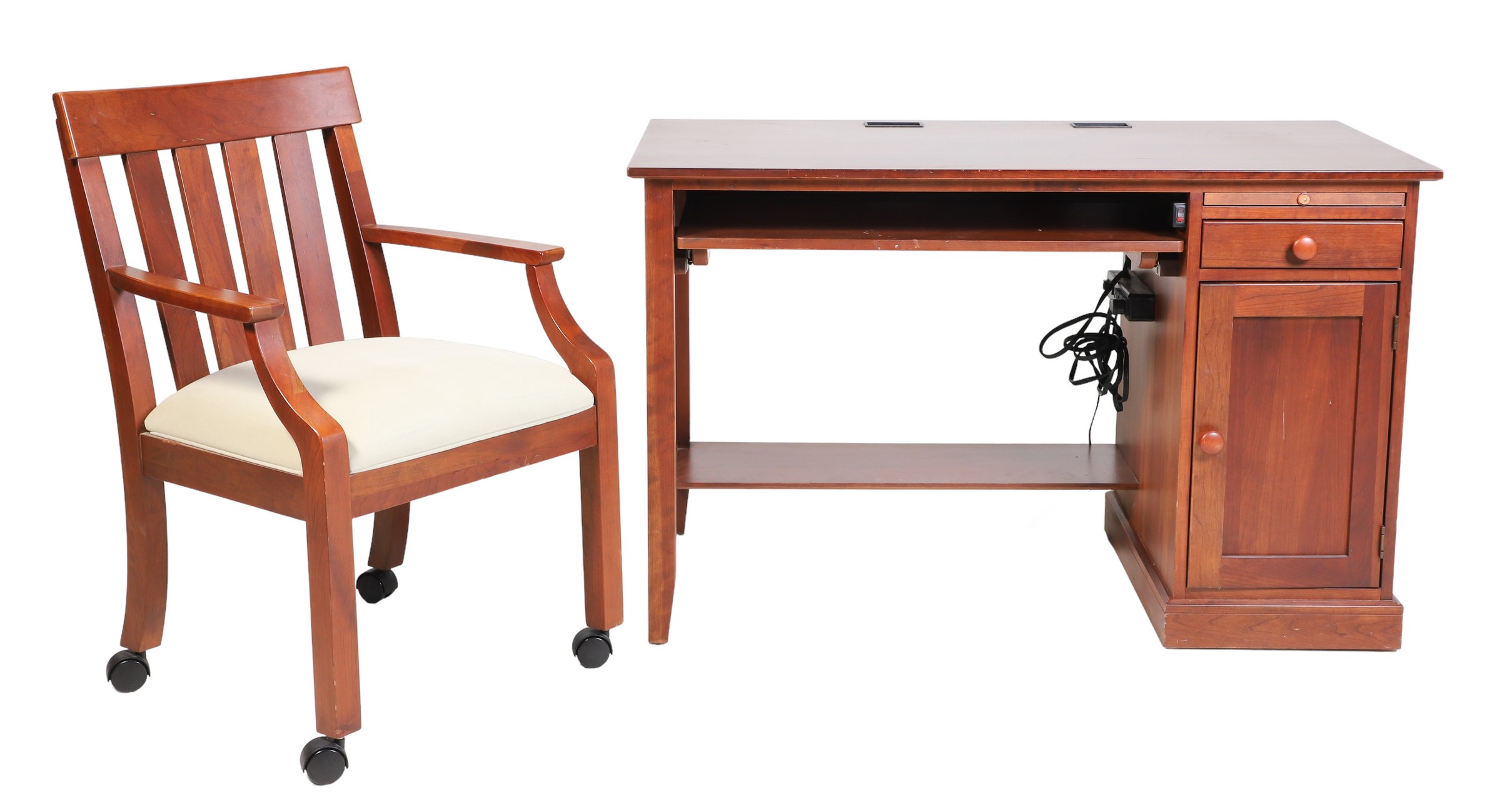 Ethan Allen mahogany office desk w/