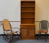 ETHAN ALLEN MAPLE HUTCH CABINE