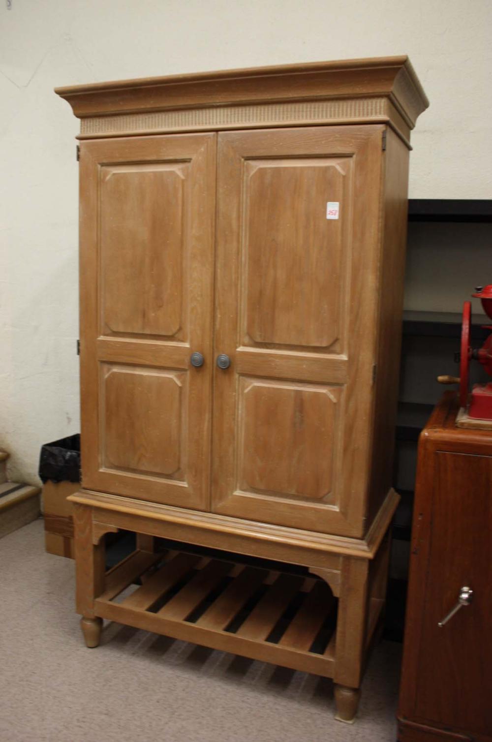 ETHAN ALLEN OAK MEDIA CABINET ON