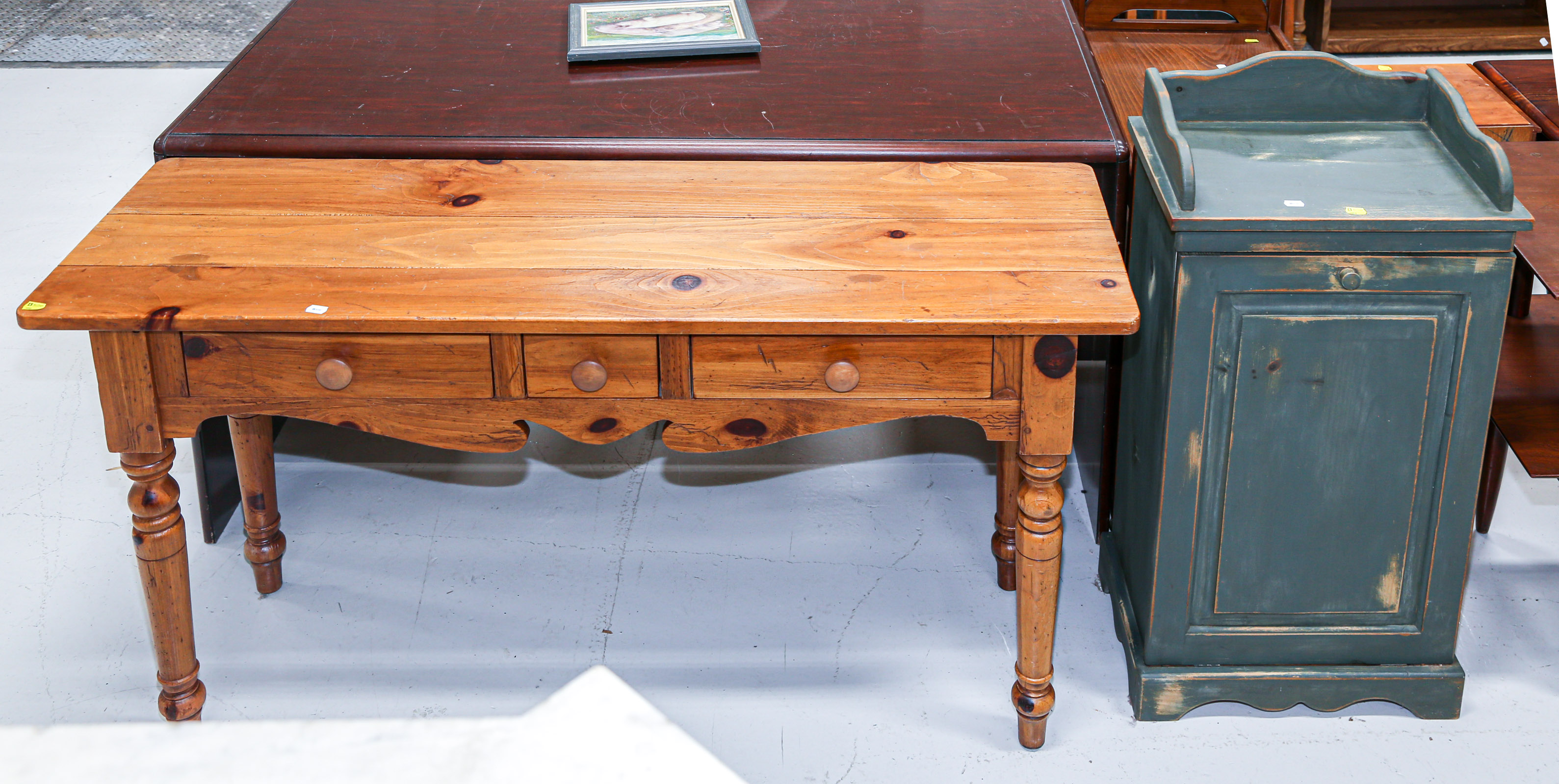 ETHAN ALLEN PINE COUNTRY STYLE HALL